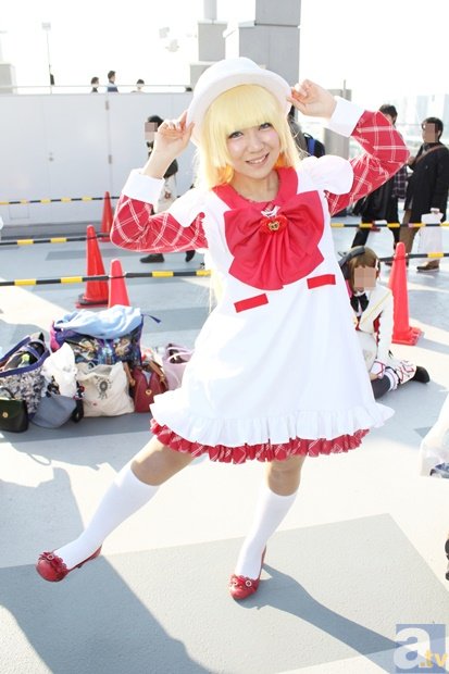 谢自然诗【熊猫体育中心】